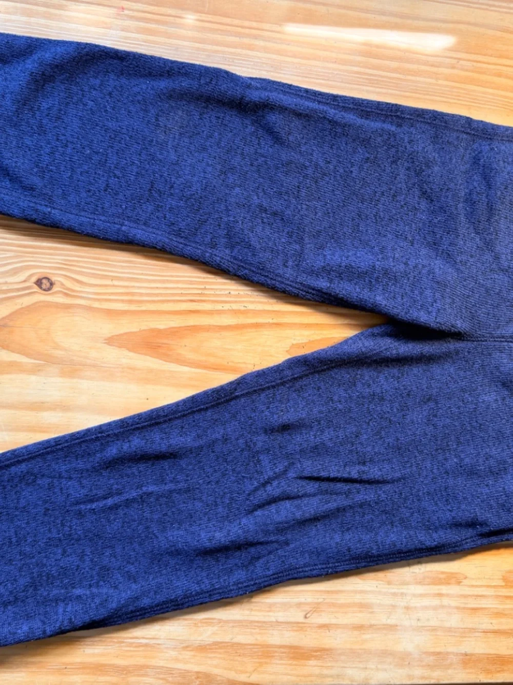 2 pairs boys sweatpants size M (10)